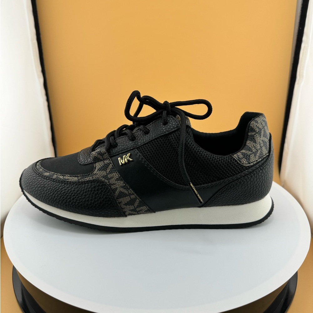 Michael Michael Kors Women’s Allie Trainers Sneakers. New